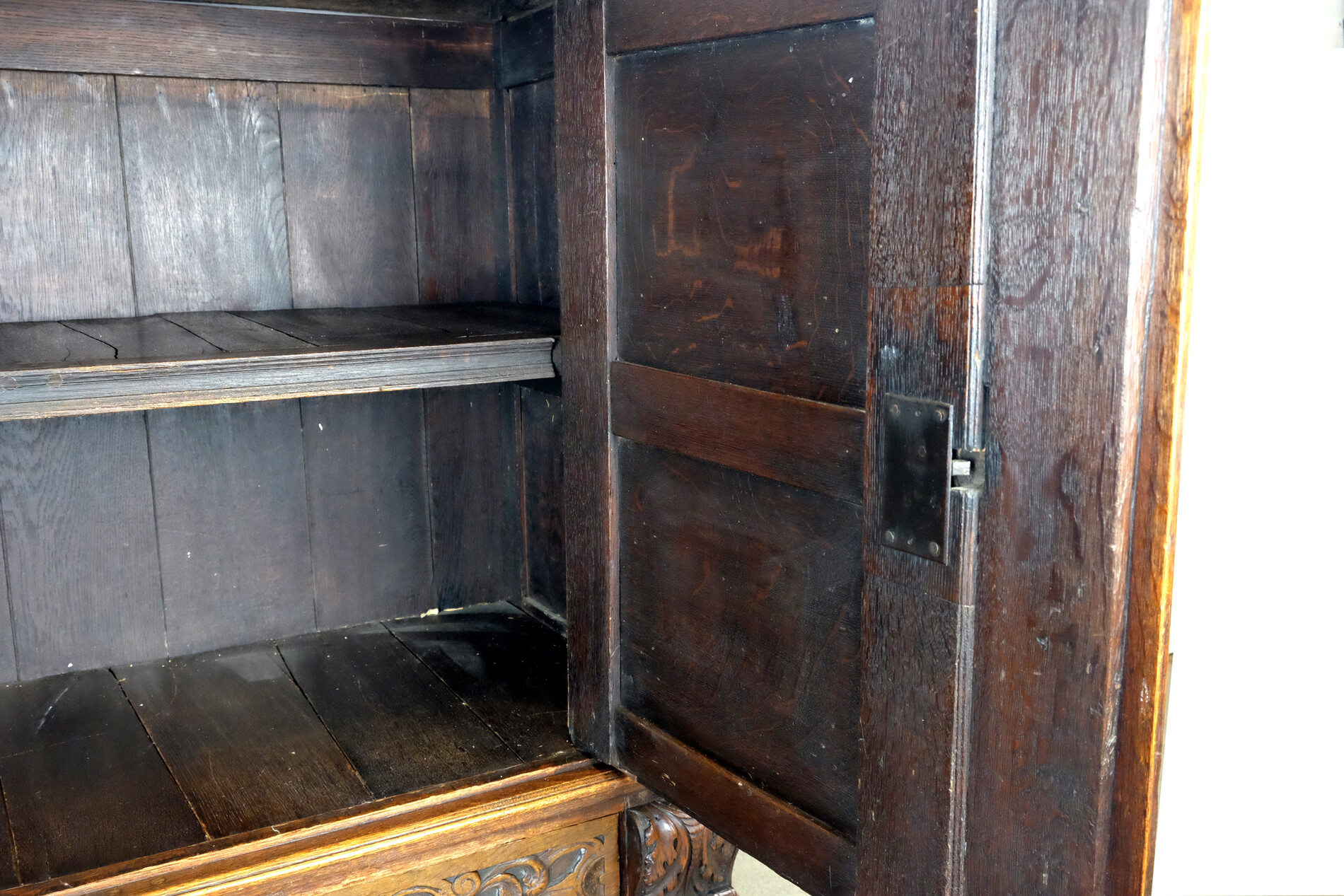 17th Century Dutch Pilasterkast 