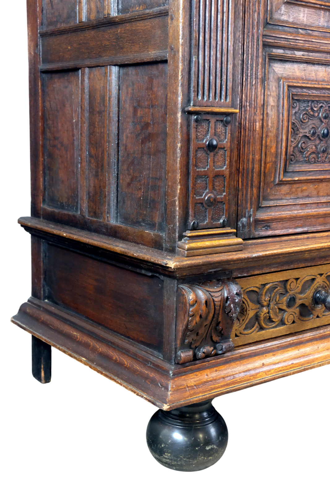 17th Century Dutch Pilasterkast 