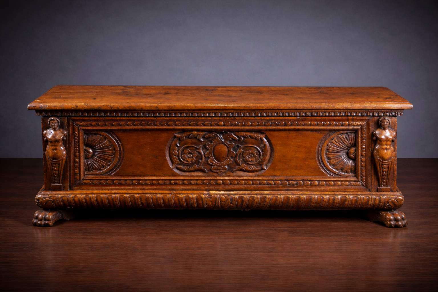 17th century Fine Walnut Italian Cassone