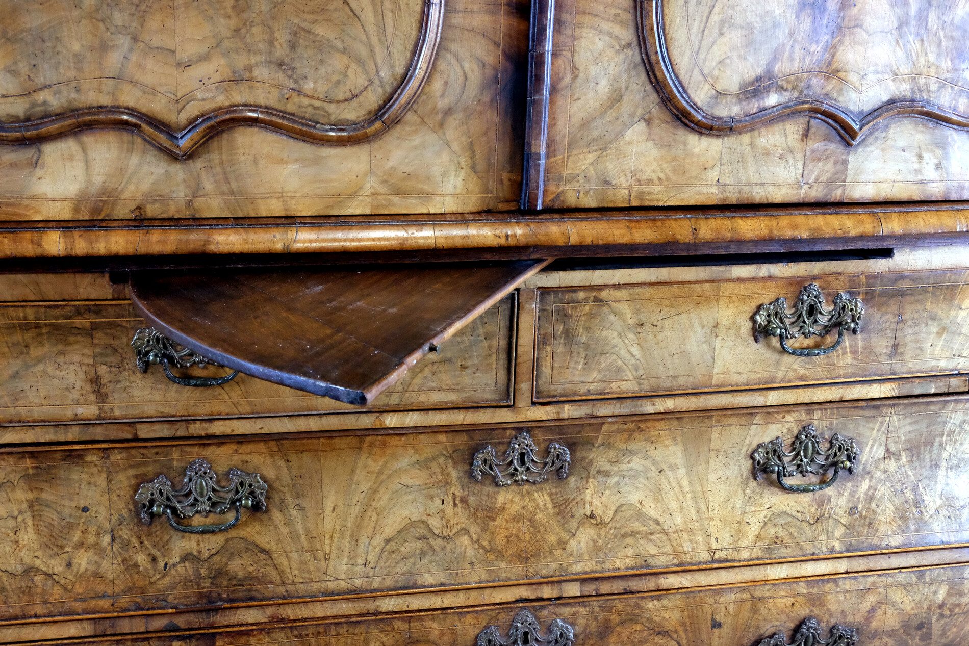 Cabinet in Satin Wood 1750