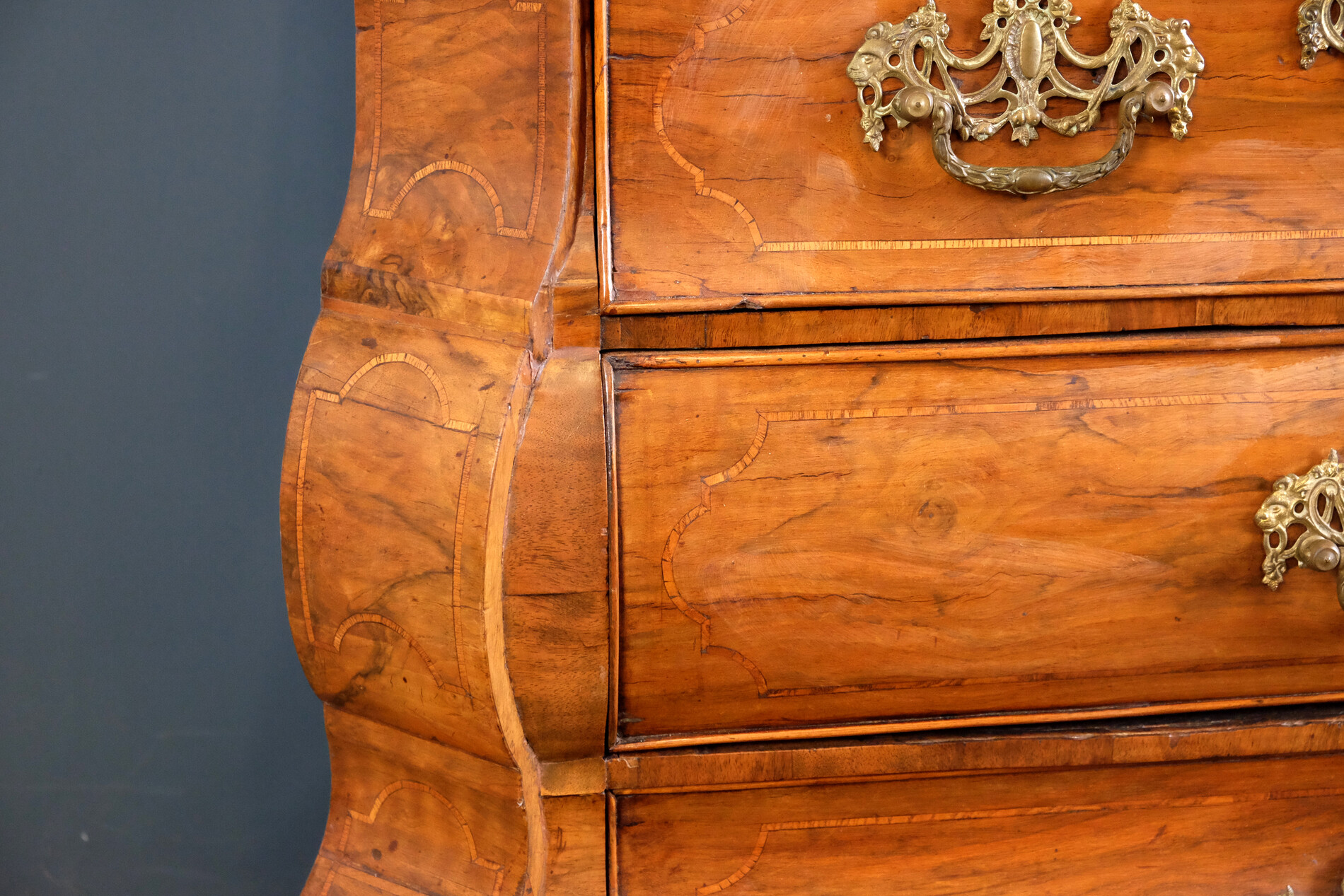 Cabinet Louis XV walnut