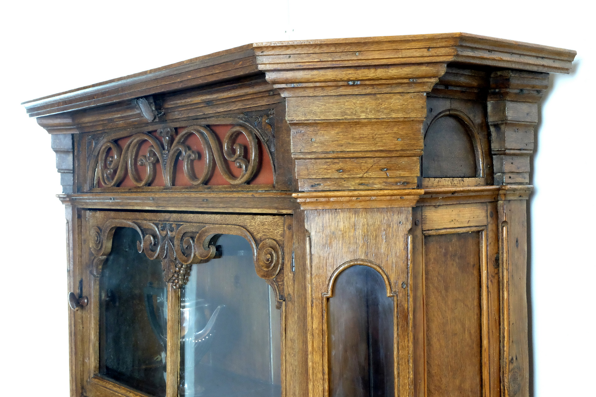 Cabinet Swiss
