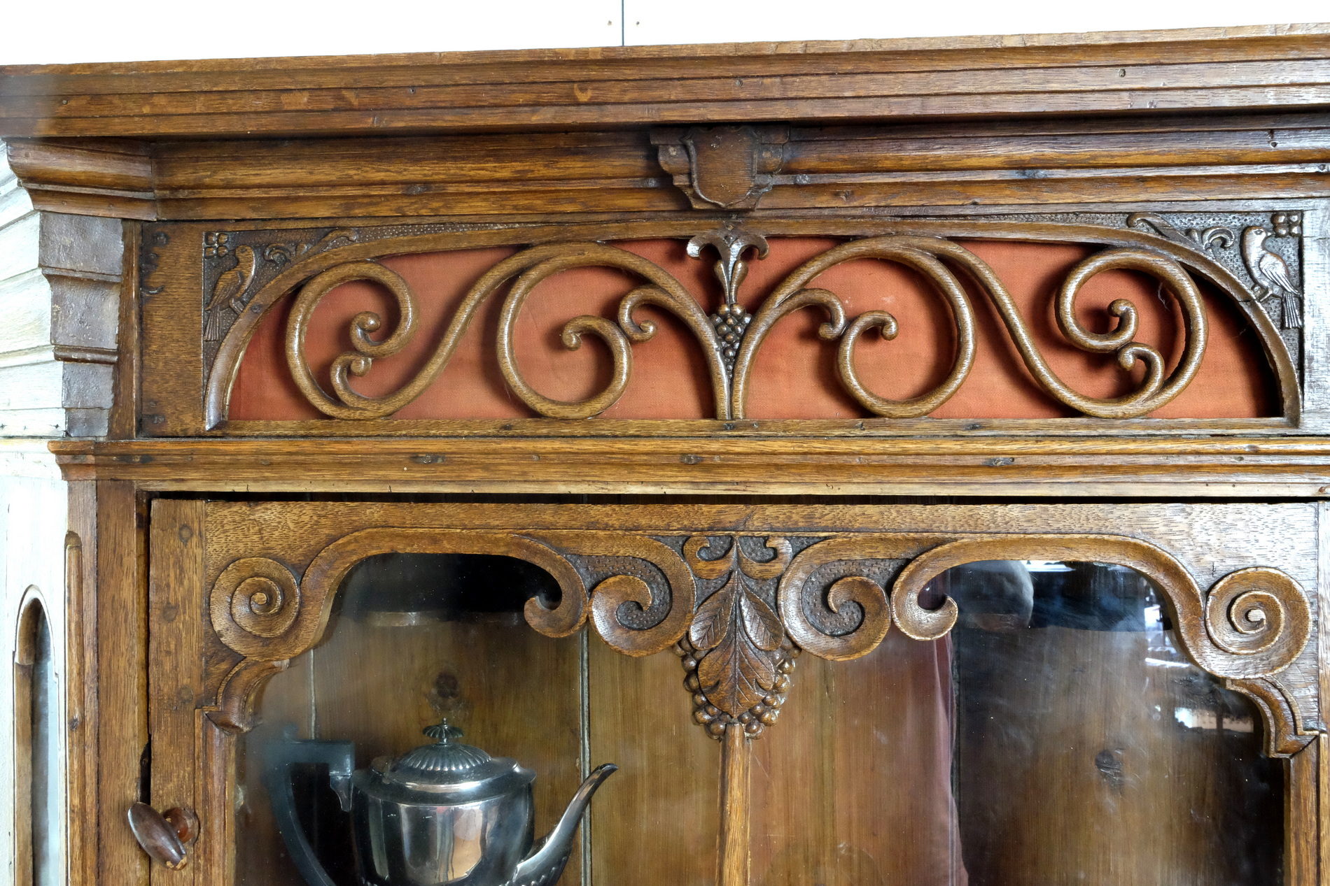 Cabinet Swiss