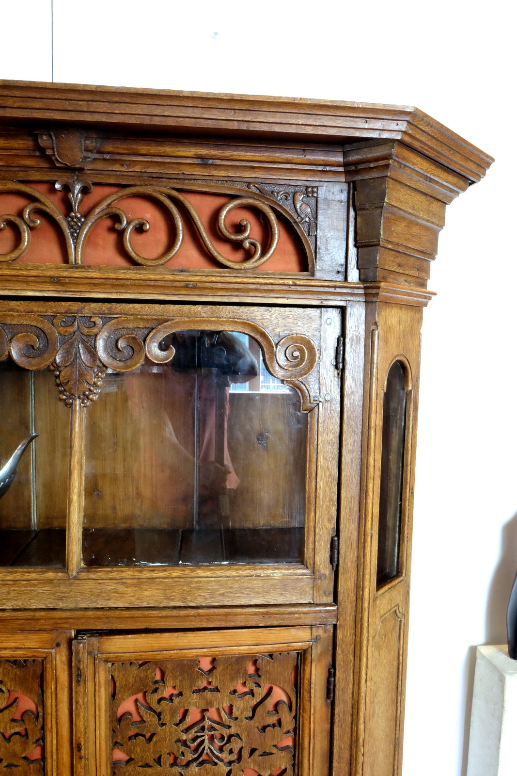 Cabinet Swiss