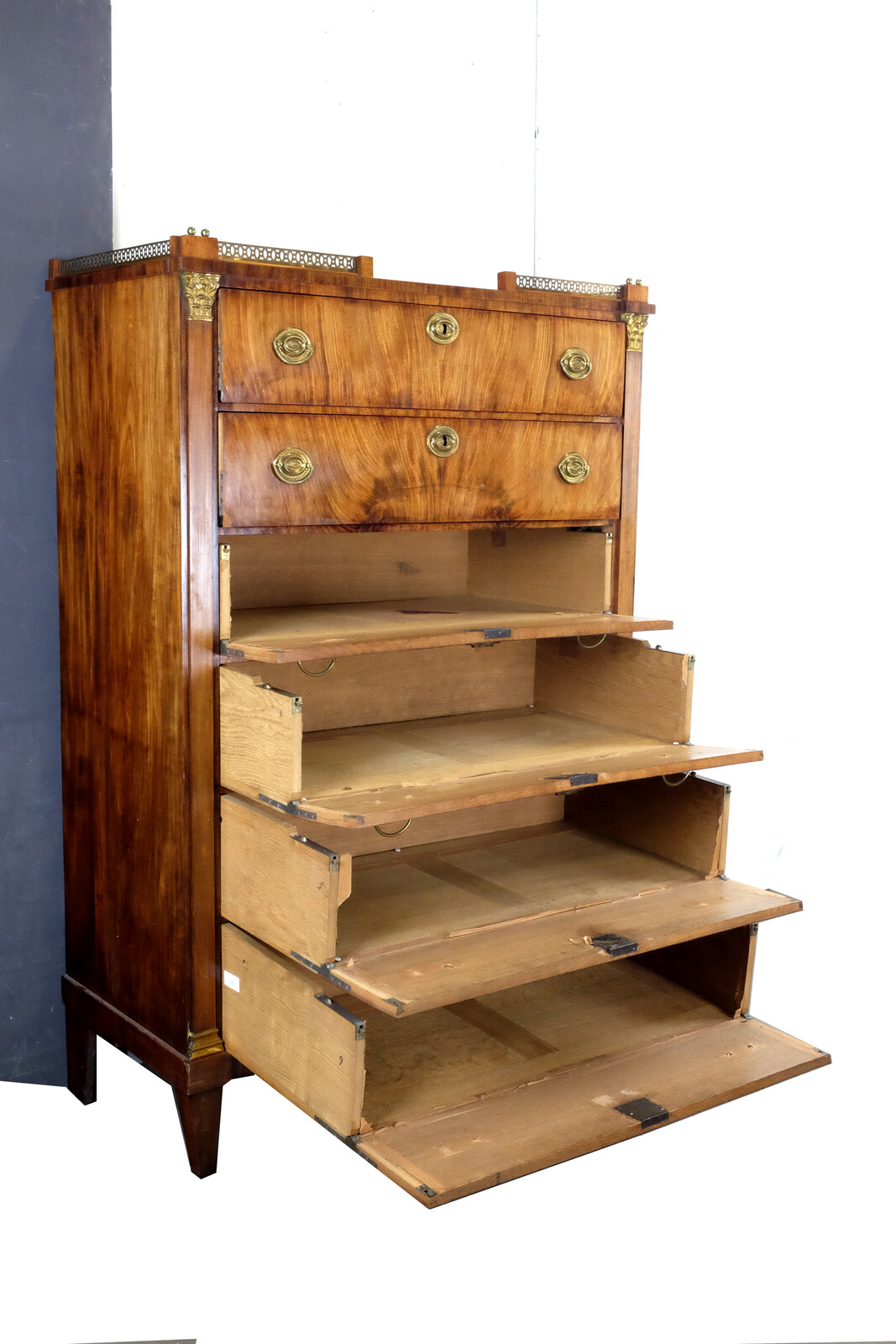 chiffonnière, chest with drawers Dutch early 19th century