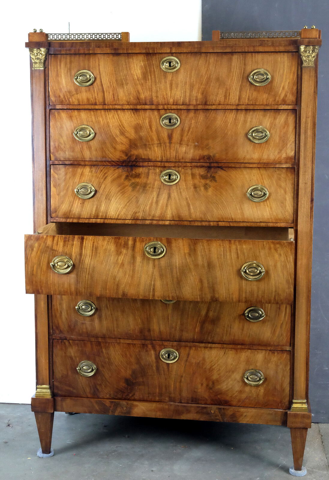 chiffonnière, chest with drawers Dutch early 19th century