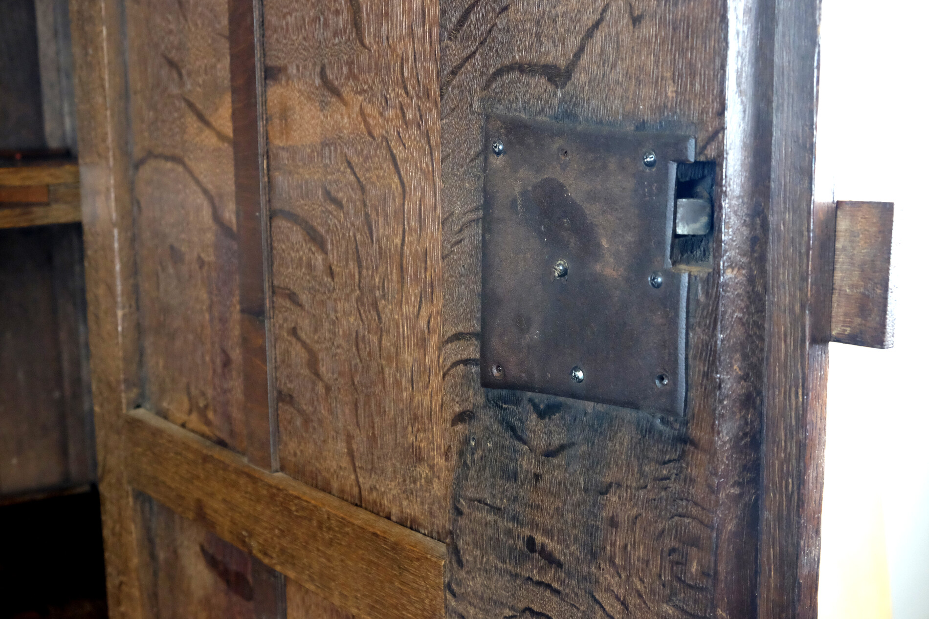 Dutch 17th century Arched Cabinet 