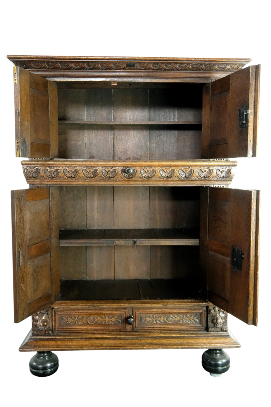 Dutch 17th century Oak Pilasterkast