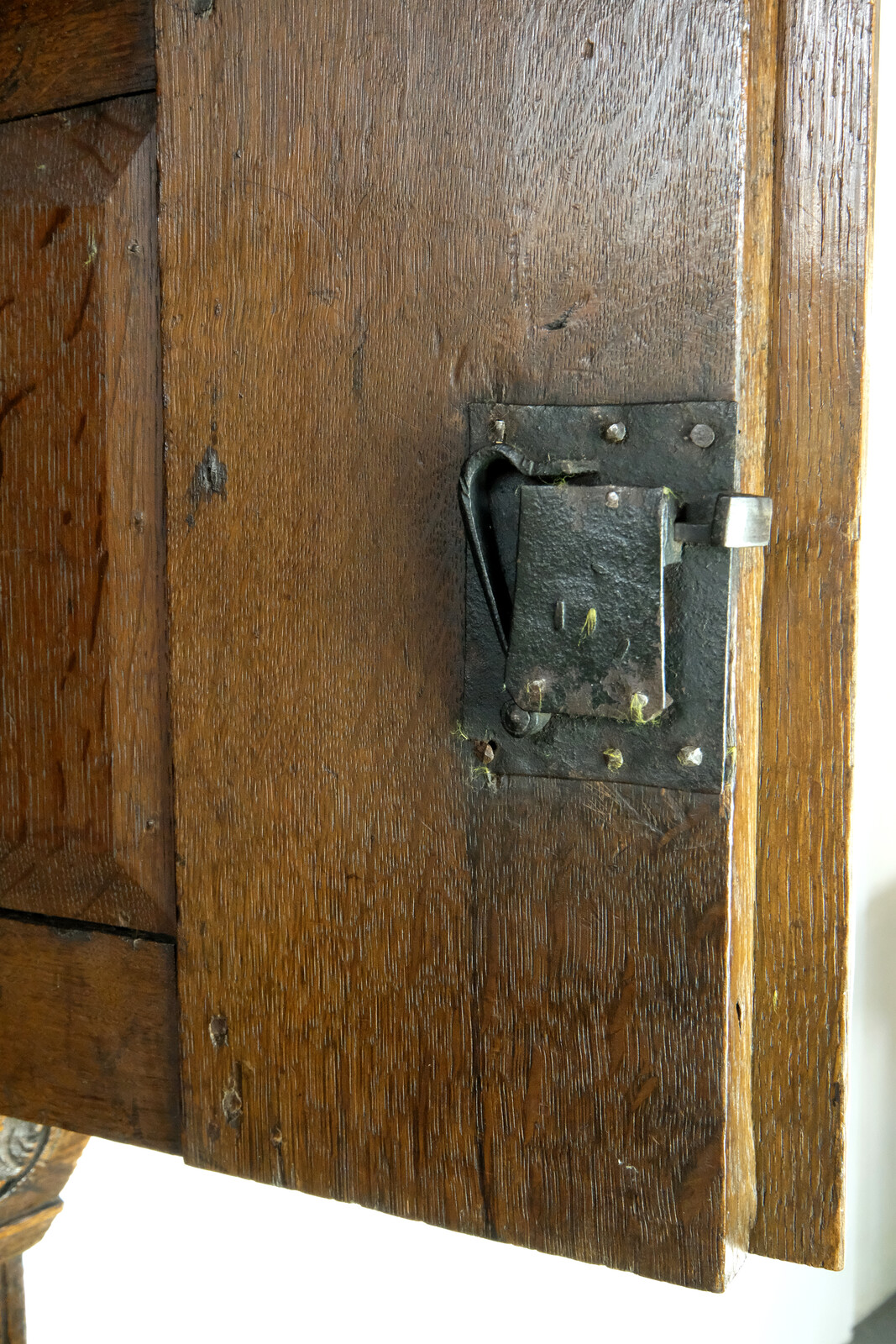 Dutch 17th century Oak Pilasterkast