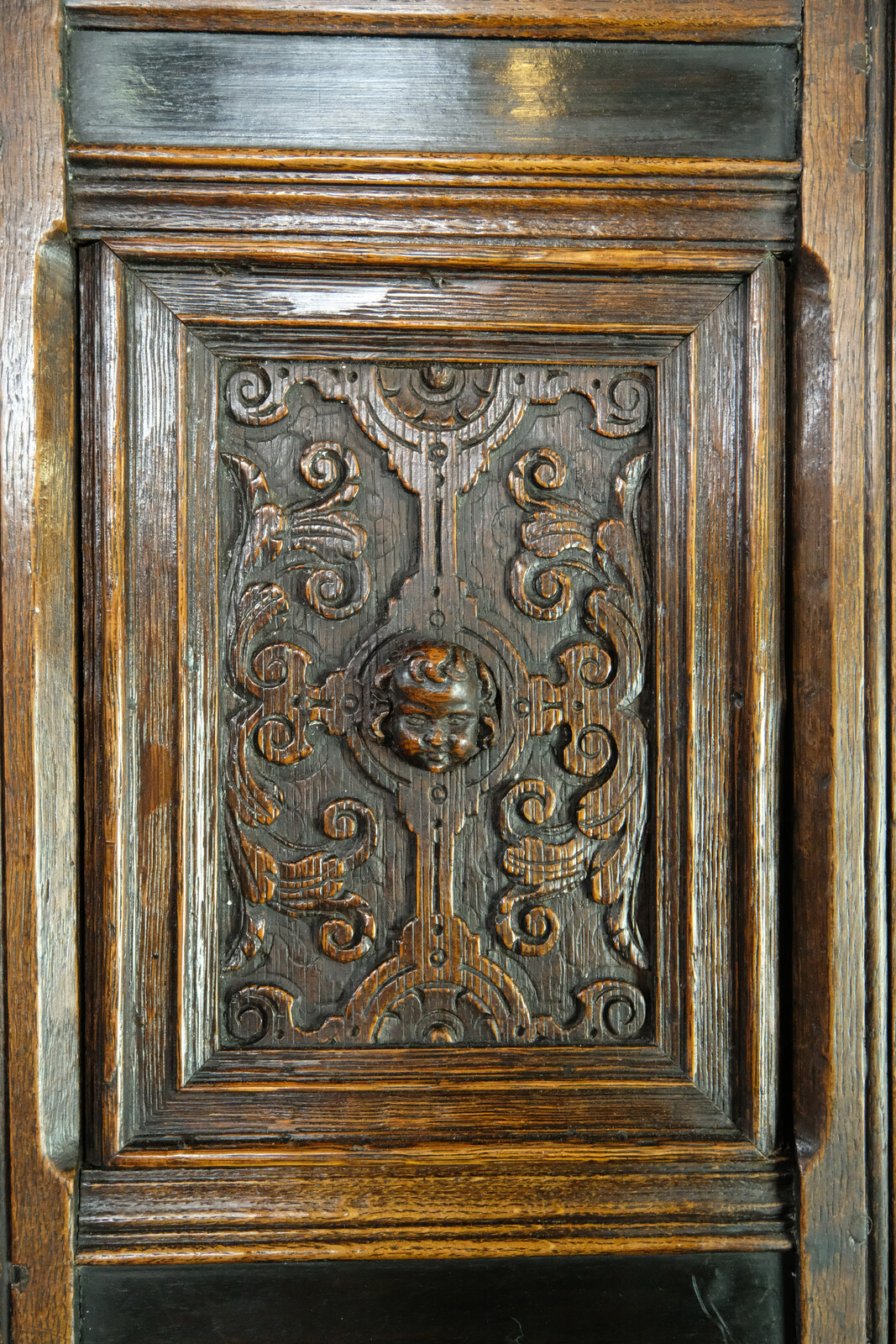 Dutch 17th century Oak Pilasterkast