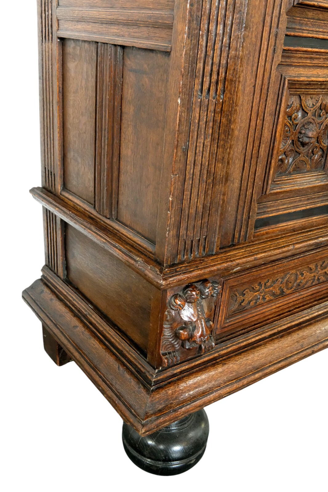 Dutch 17th century Oak Pilasterkast