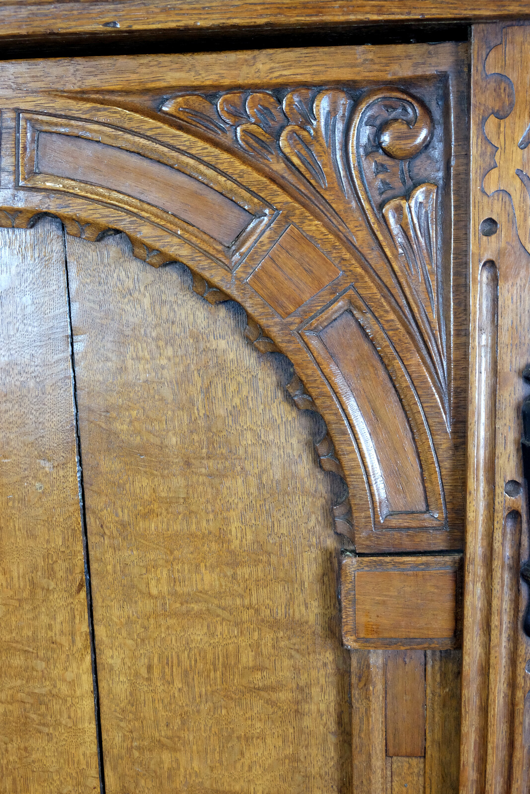 Dutch 17th century Toogkast. 
