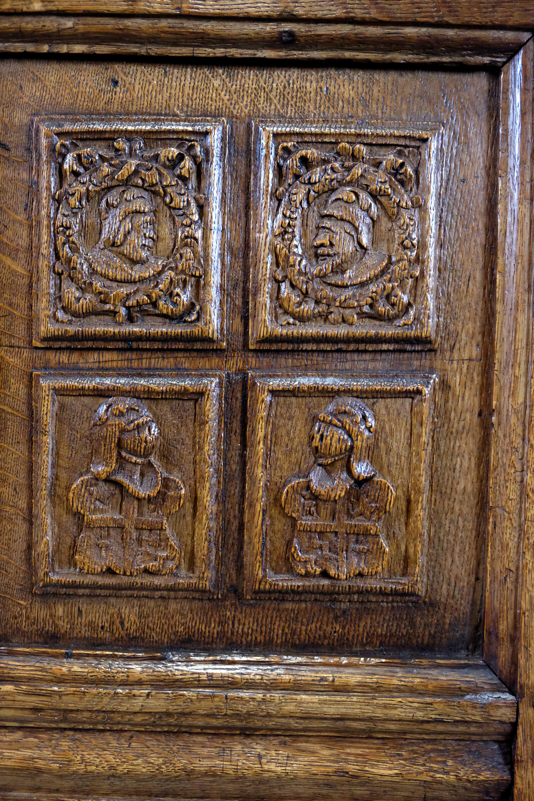 Early Brabant od Famish Cabinet 