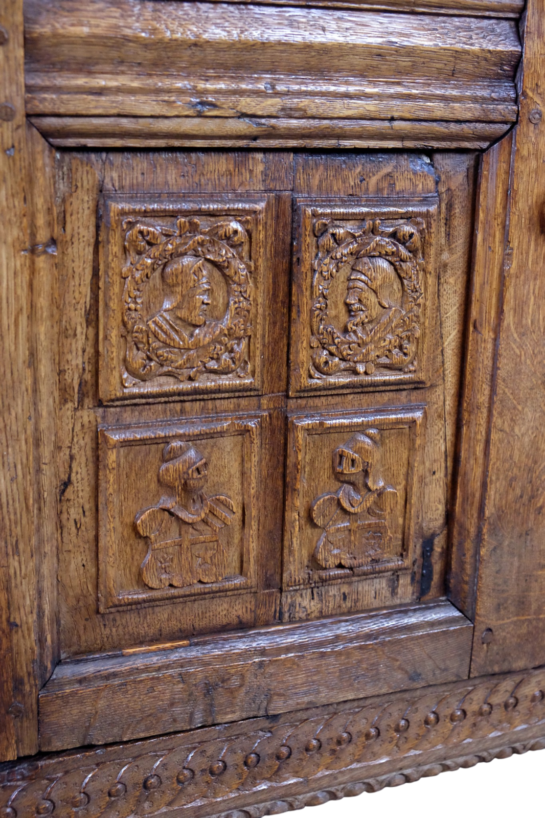 Early Brabant od Famish Cabinet 