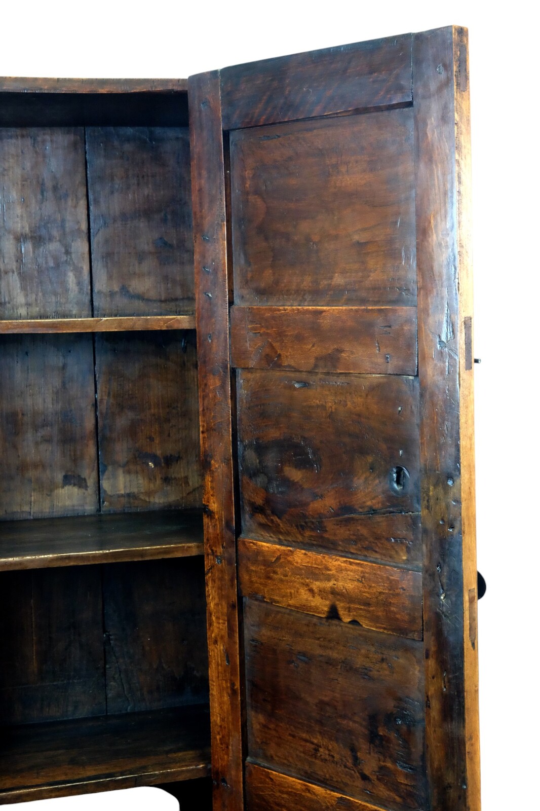 eatly Spanish cabinet