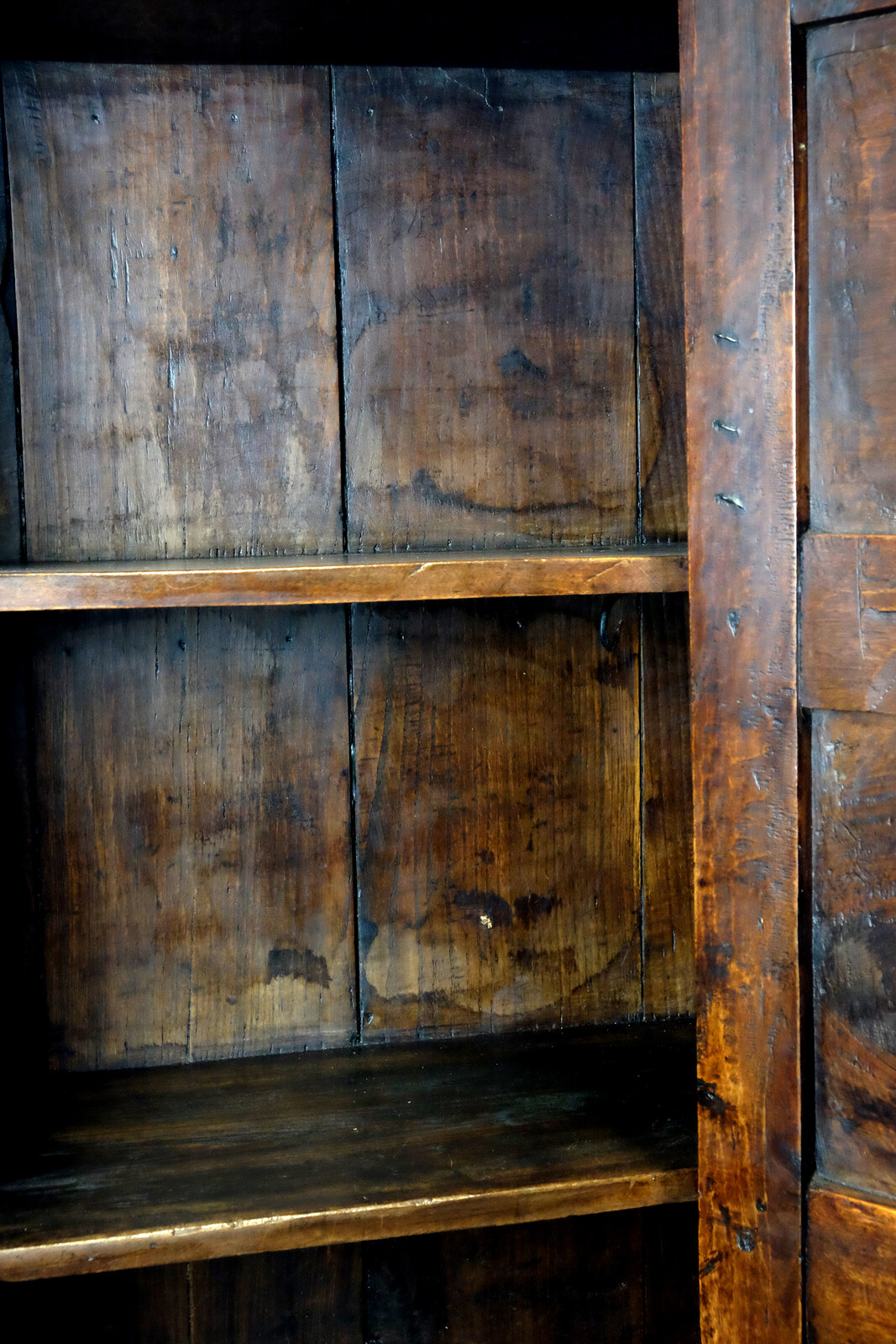 eatly Spanish cabinet