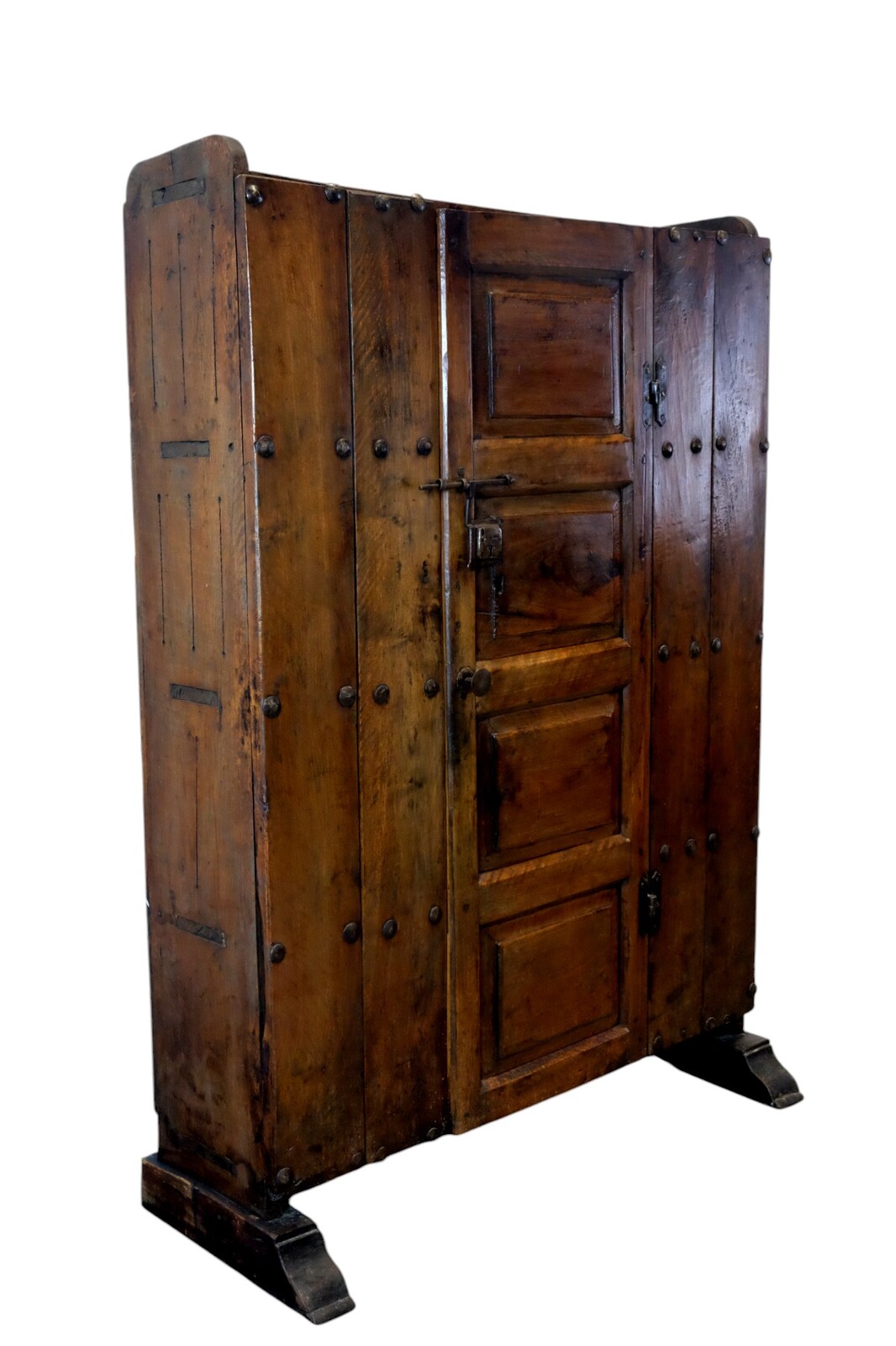 eatly Spanish cabinet