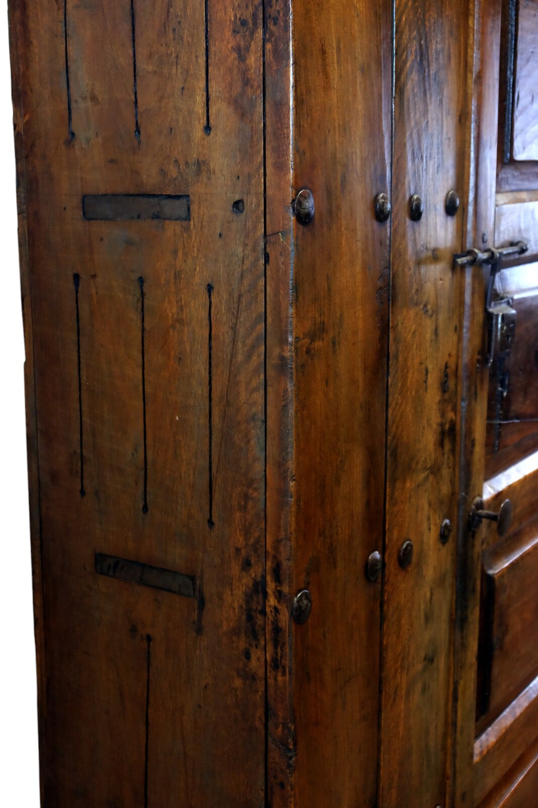 eatly Spanish cabinet
