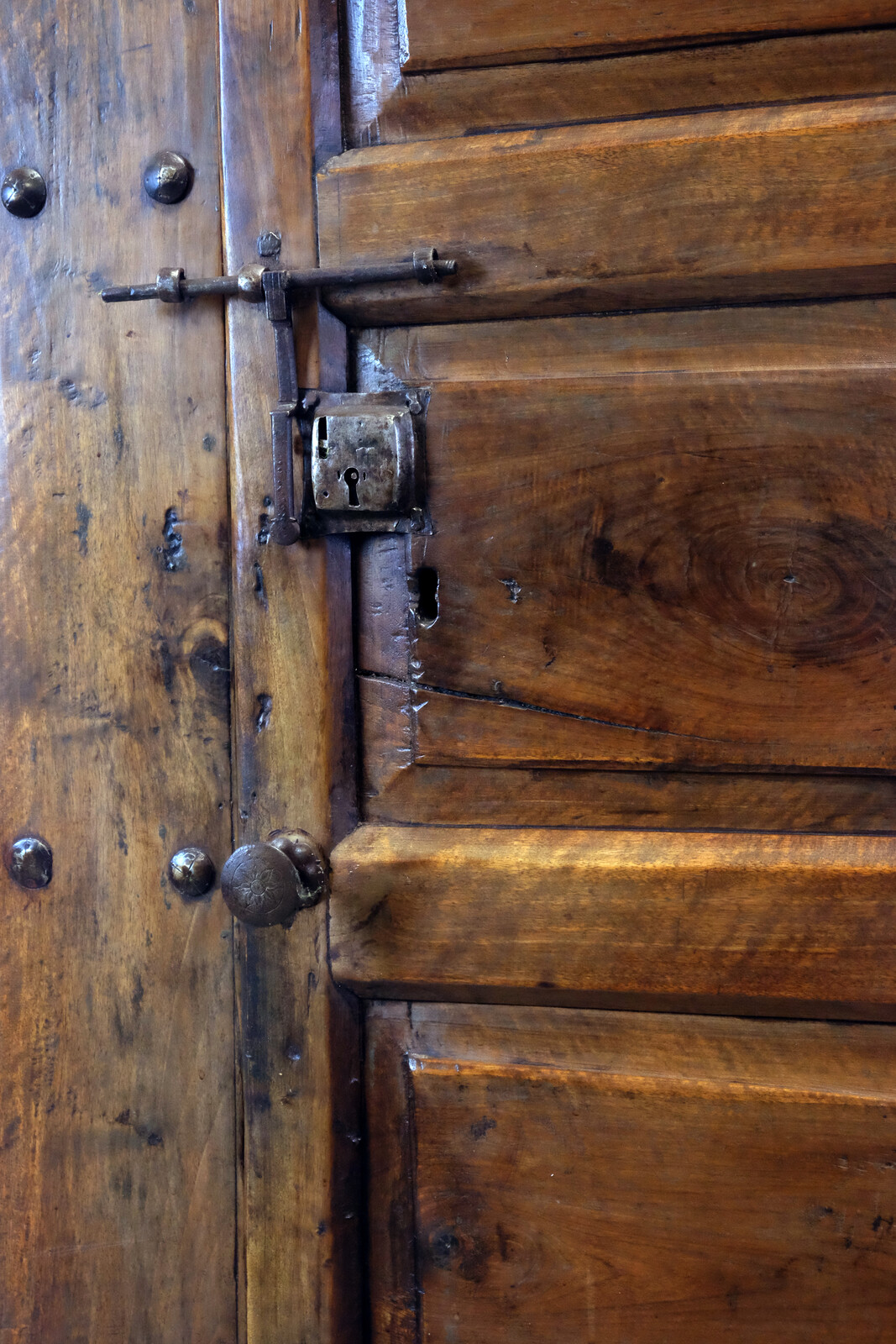 eatly Spanish cabinet
