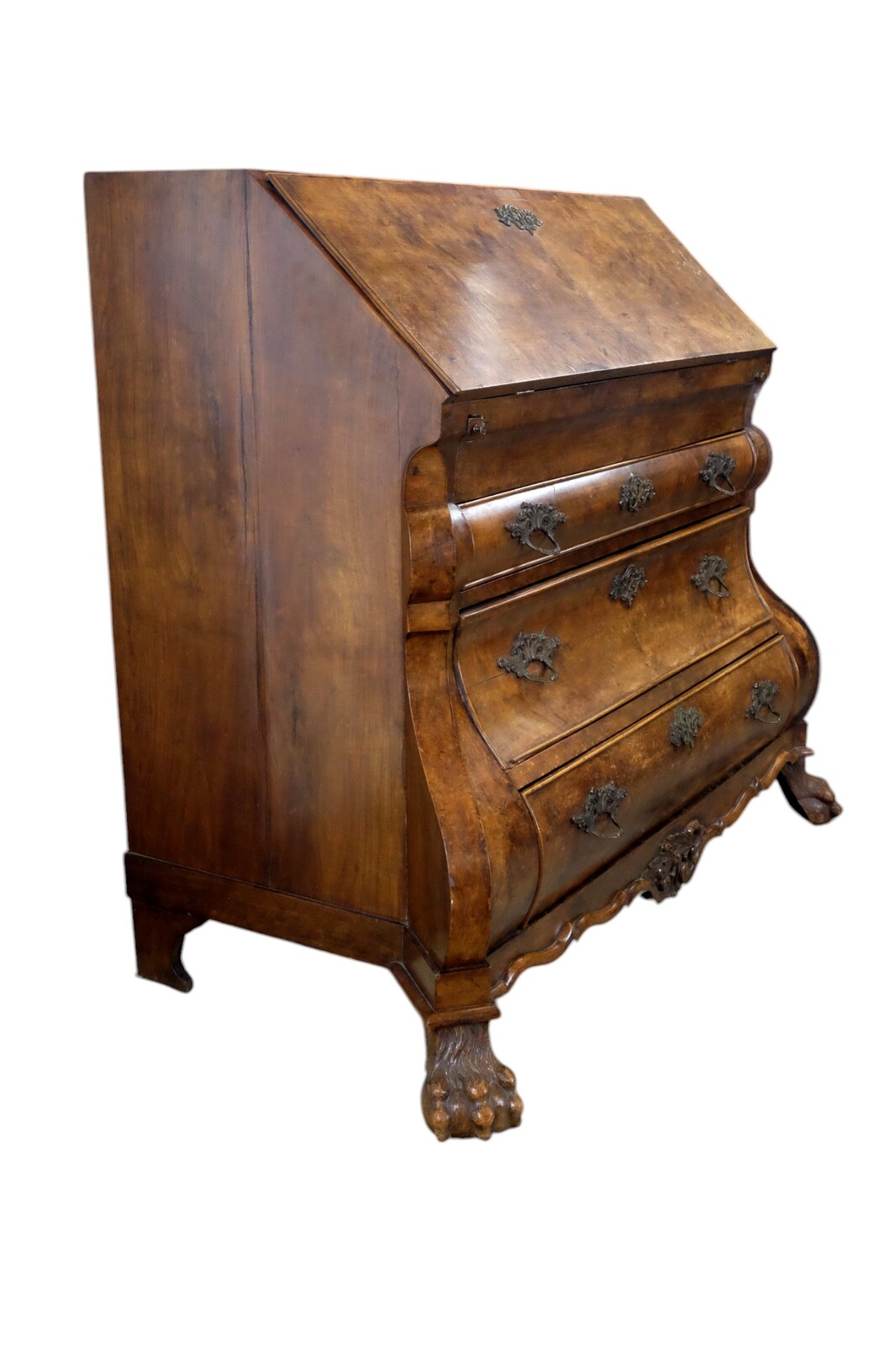 Elegant secretary, mid 18th century, around 1750.