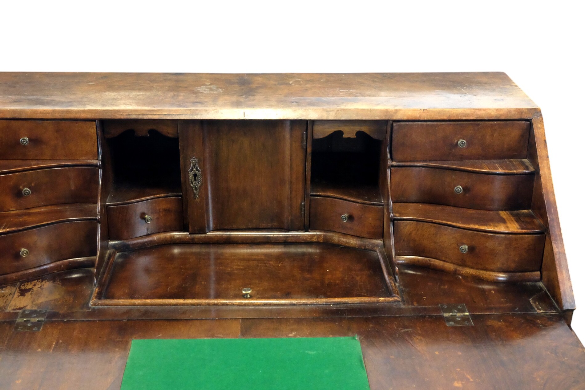 Elegant secretary, mid 18th century, around 1750.