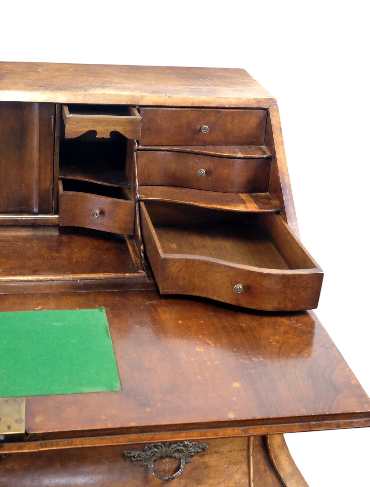 Elegant secretary, mid 18th century, around 1750.