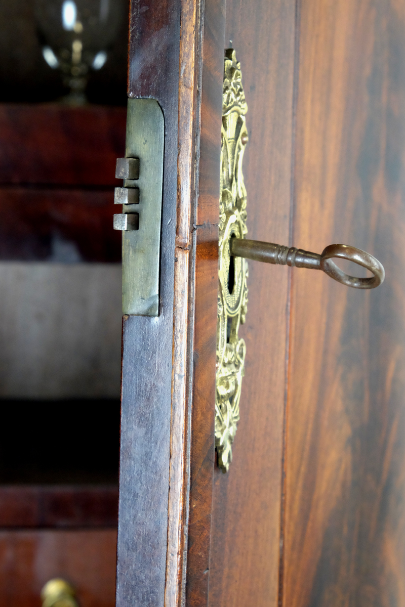 Empire Cabinet 