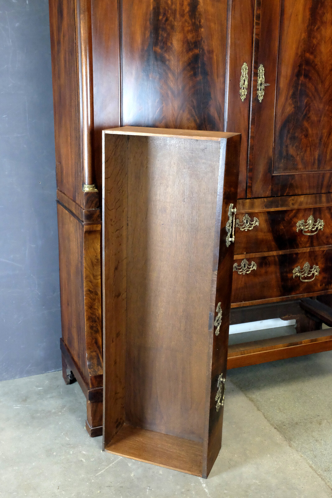 Empire Cabinet 