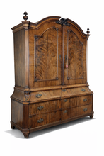 fine 18th century cabinet 