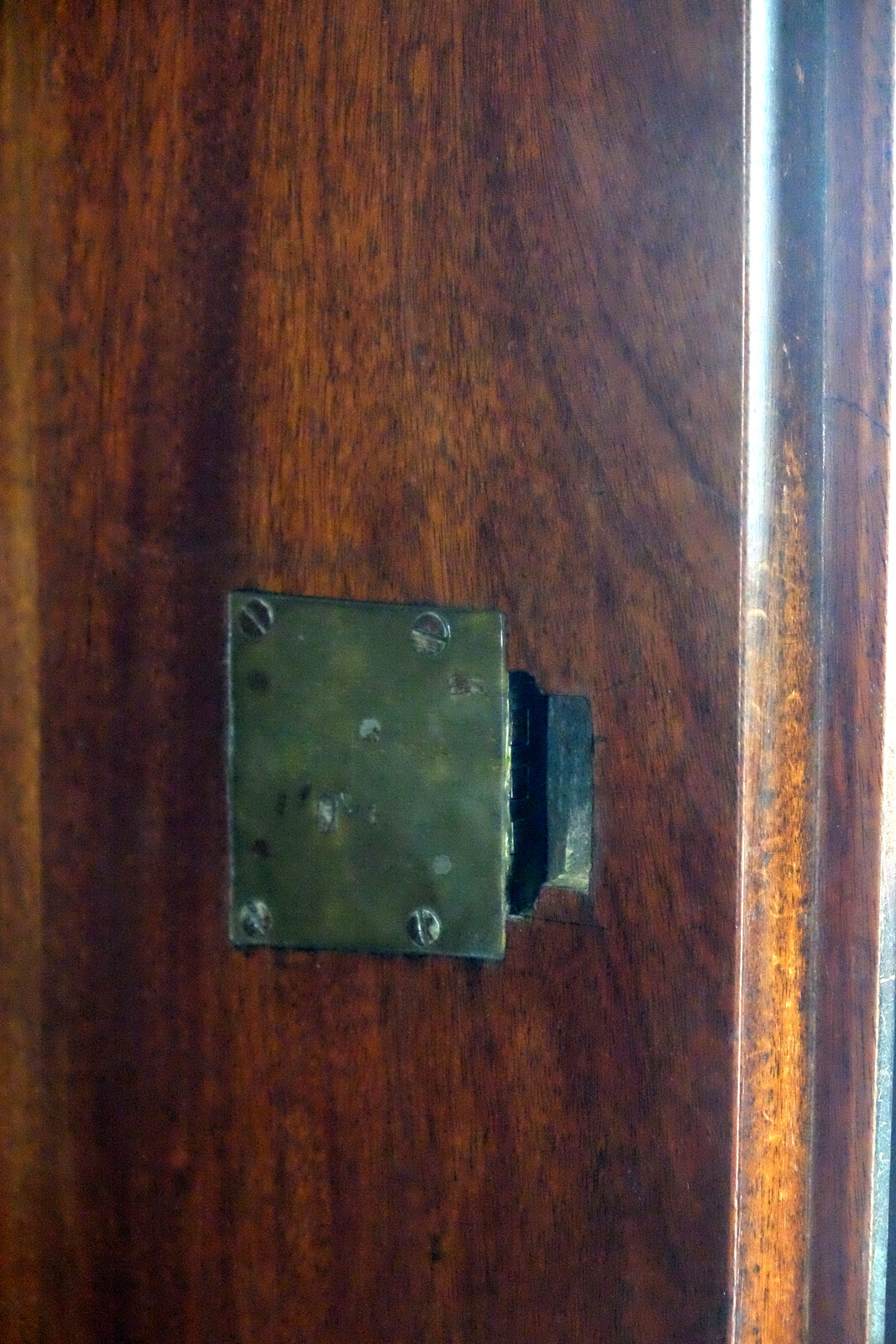 fine 18th century cabinet 