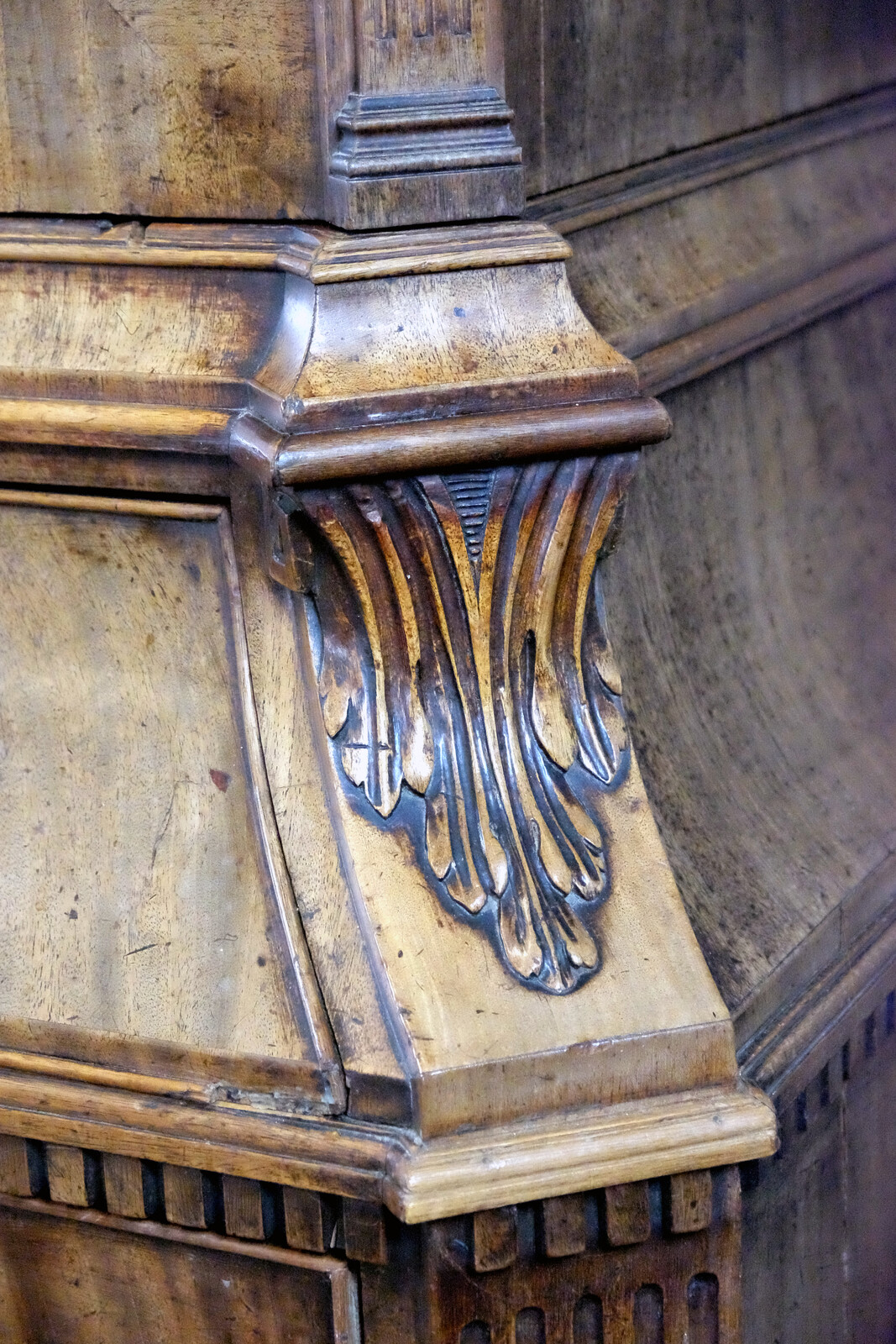 fine 18th century cabinet 