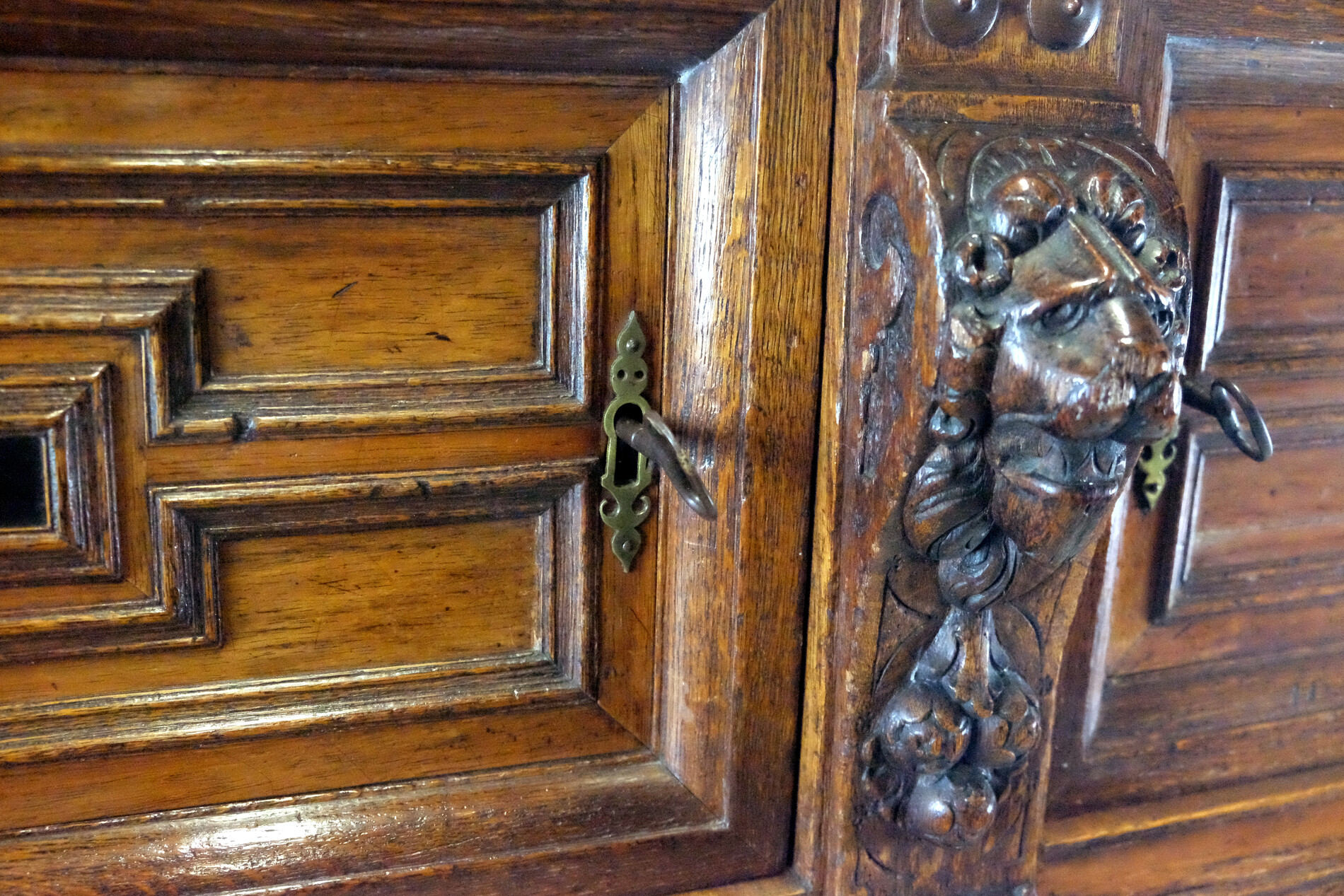 Fine !7th Century Zeeland Cabinet 