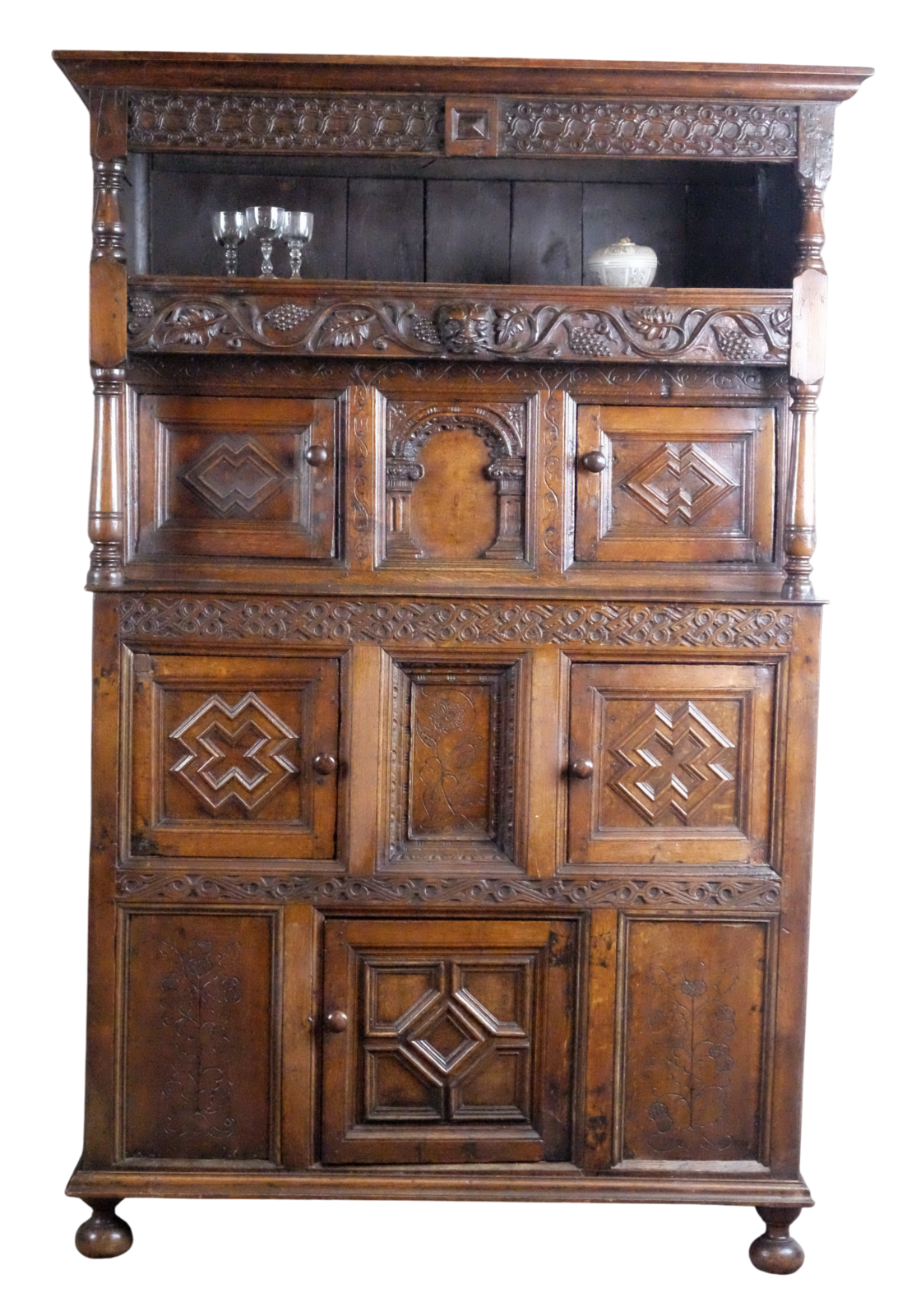 Fine Court Copboard - 17the century Tridern 