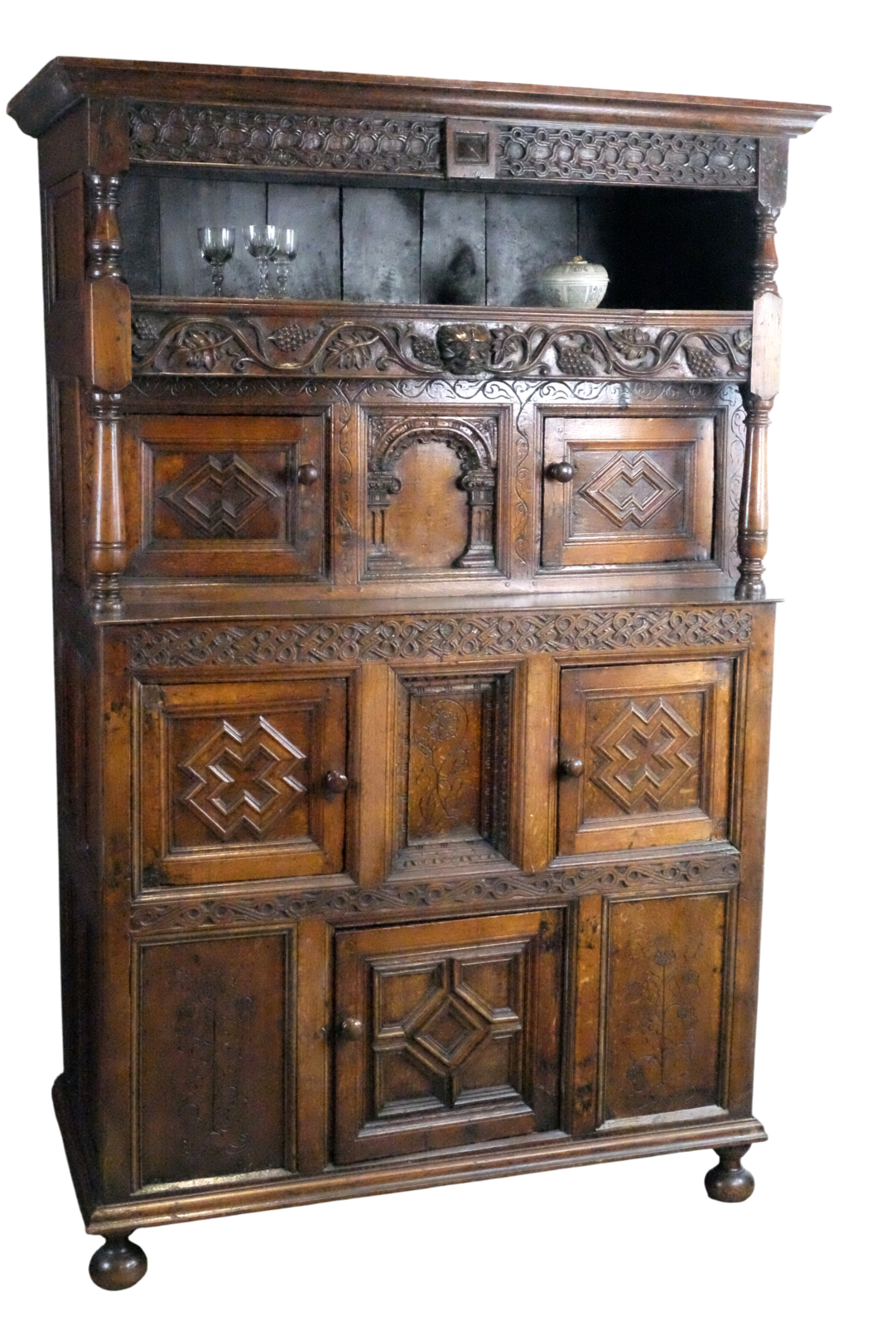 Fine Court Copboard - 17the century Tridern 