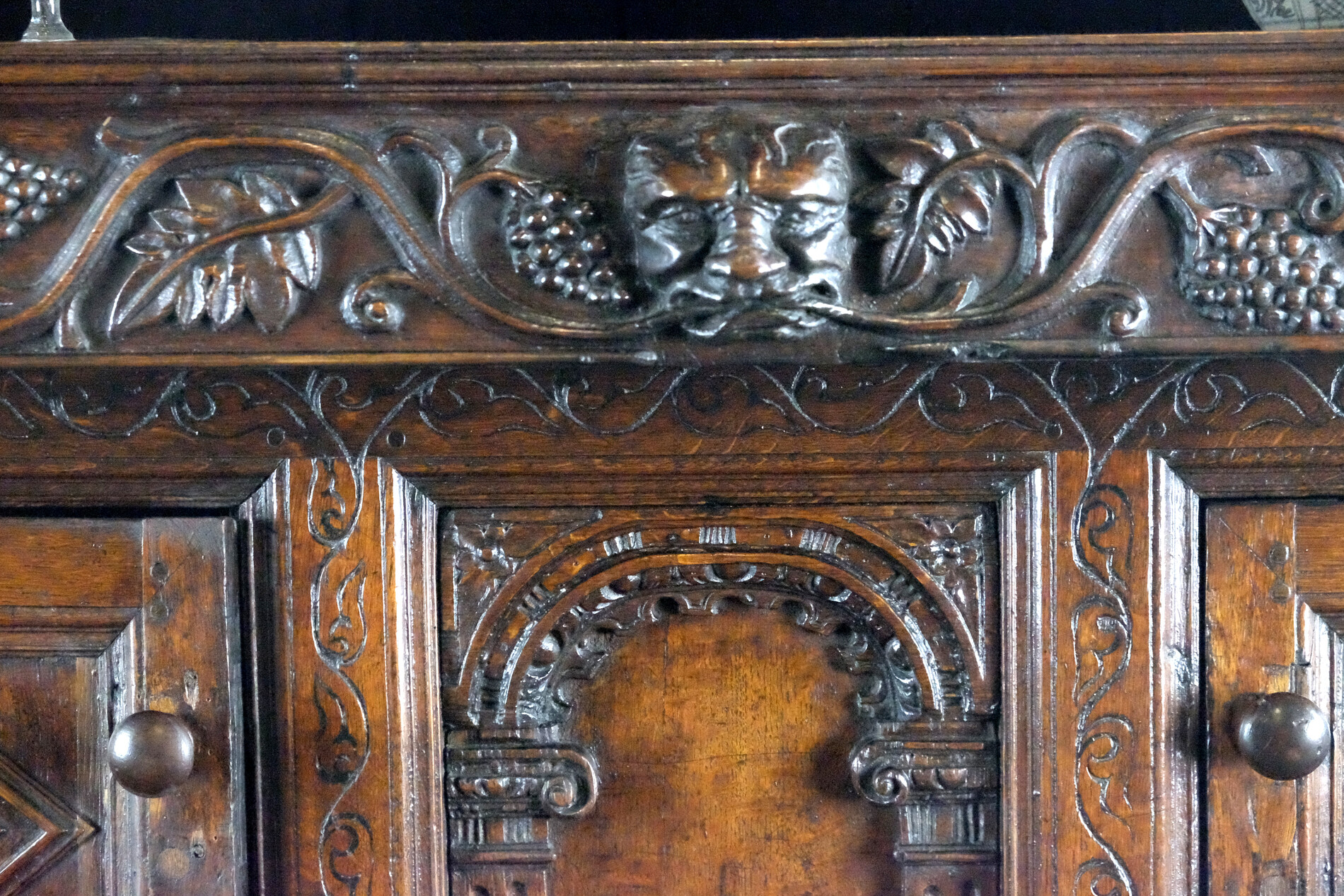 Fine Court Copboard - 17the century Tridern 