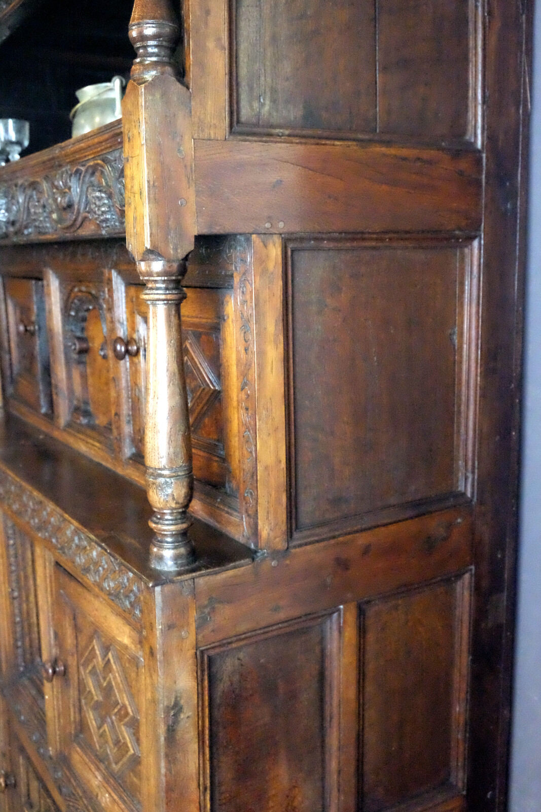 Fine Court Copboard - 17the century Tridern 