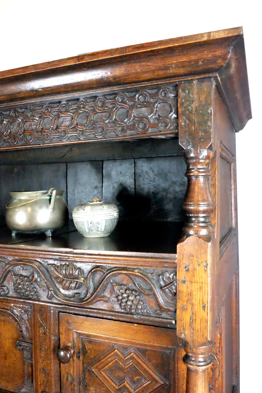 Fine Court Copboard - 17the century Tridern 