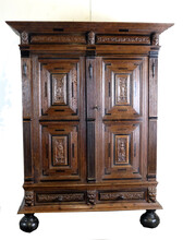 Fine Dutch 17th Century paneled Cabinet 