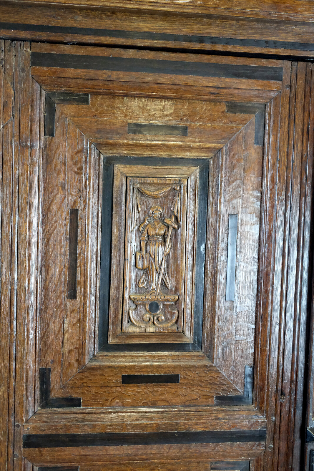 Fine Dutch 17th Century paneled Cabinet 