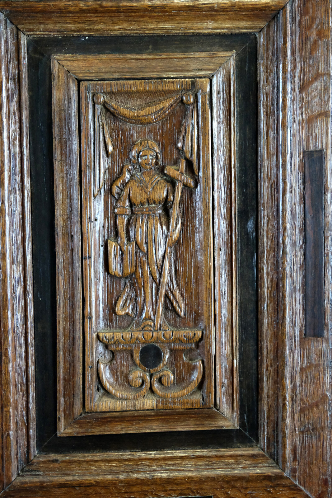Fine Dutch 17th Century paneled Cabinet 