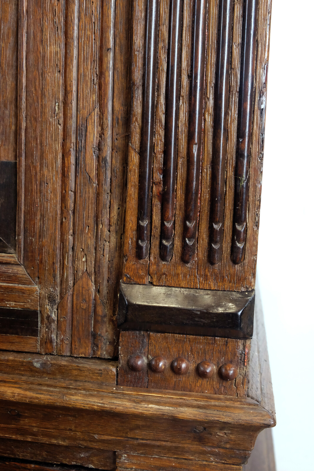 Fine Dutch 17th Century paneled Cabinet 
