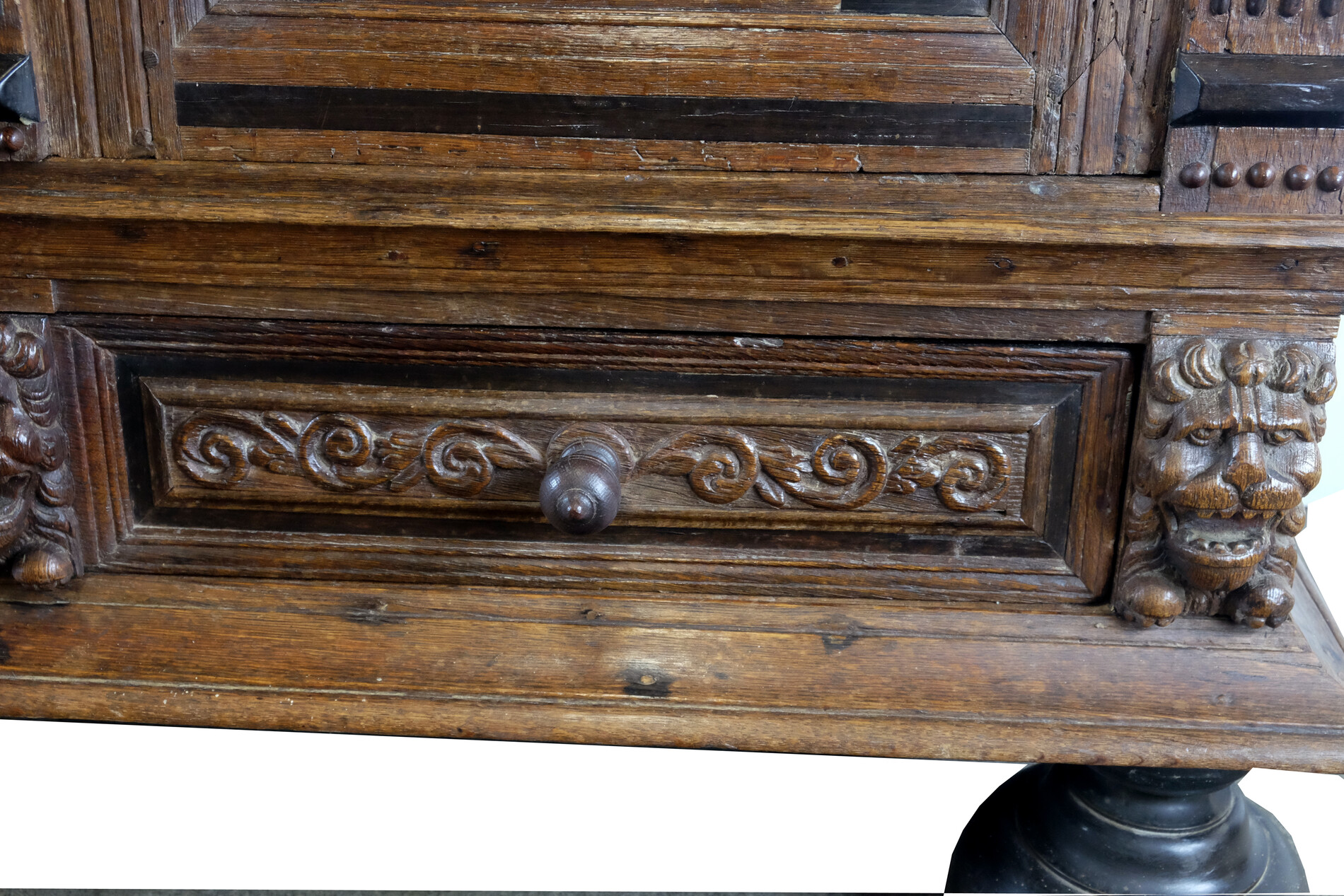 Fine Dutch 17th Century paneled Cabinet 