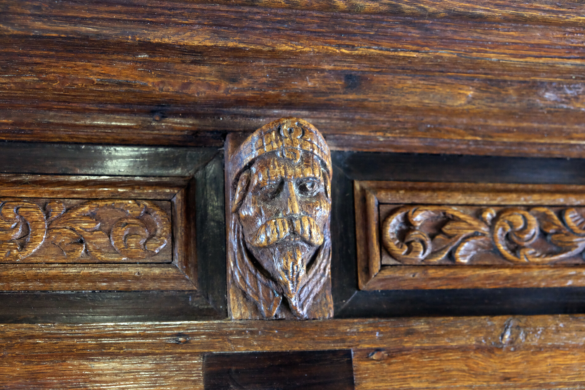Fine Dutch 17th Century paneled Cabinet 