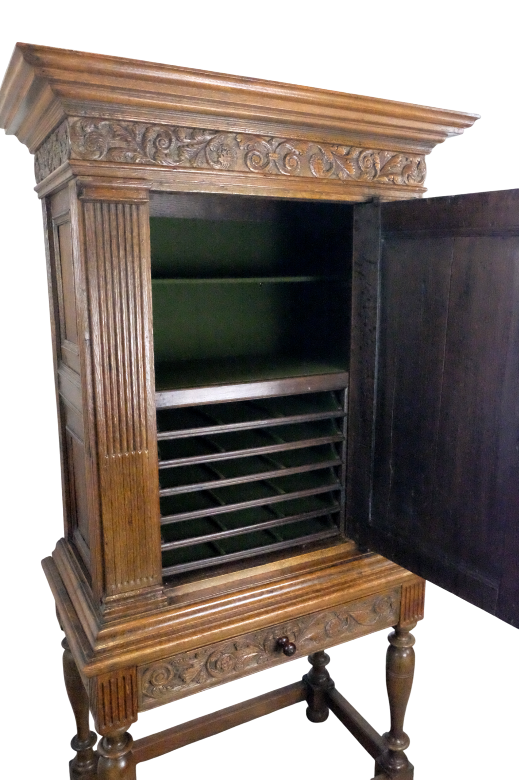 Fine Dutch 17th century Table Cabinet 