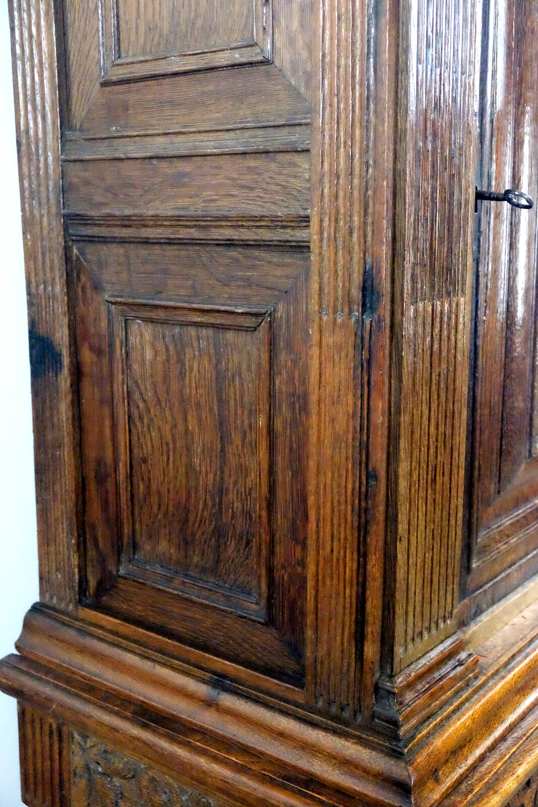 Fine Dutch 17th century Table Cabinet 