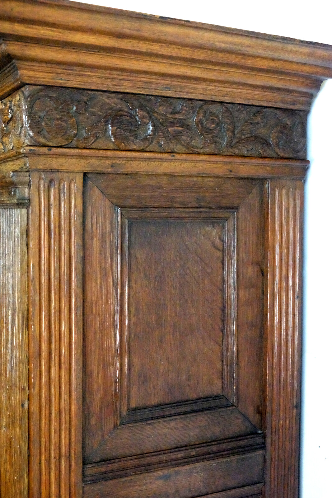 Fine Dutch 17th century Table Cabinet 
