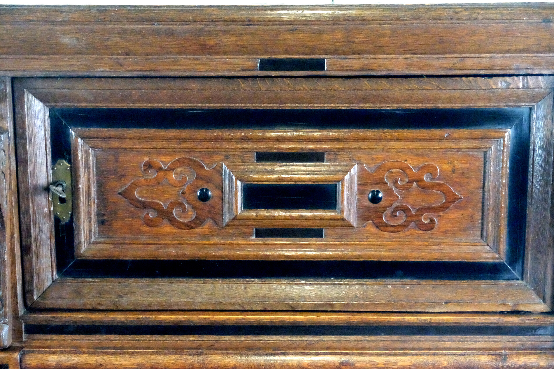 Fine Dutch 17th Century Zeeuwse Kast