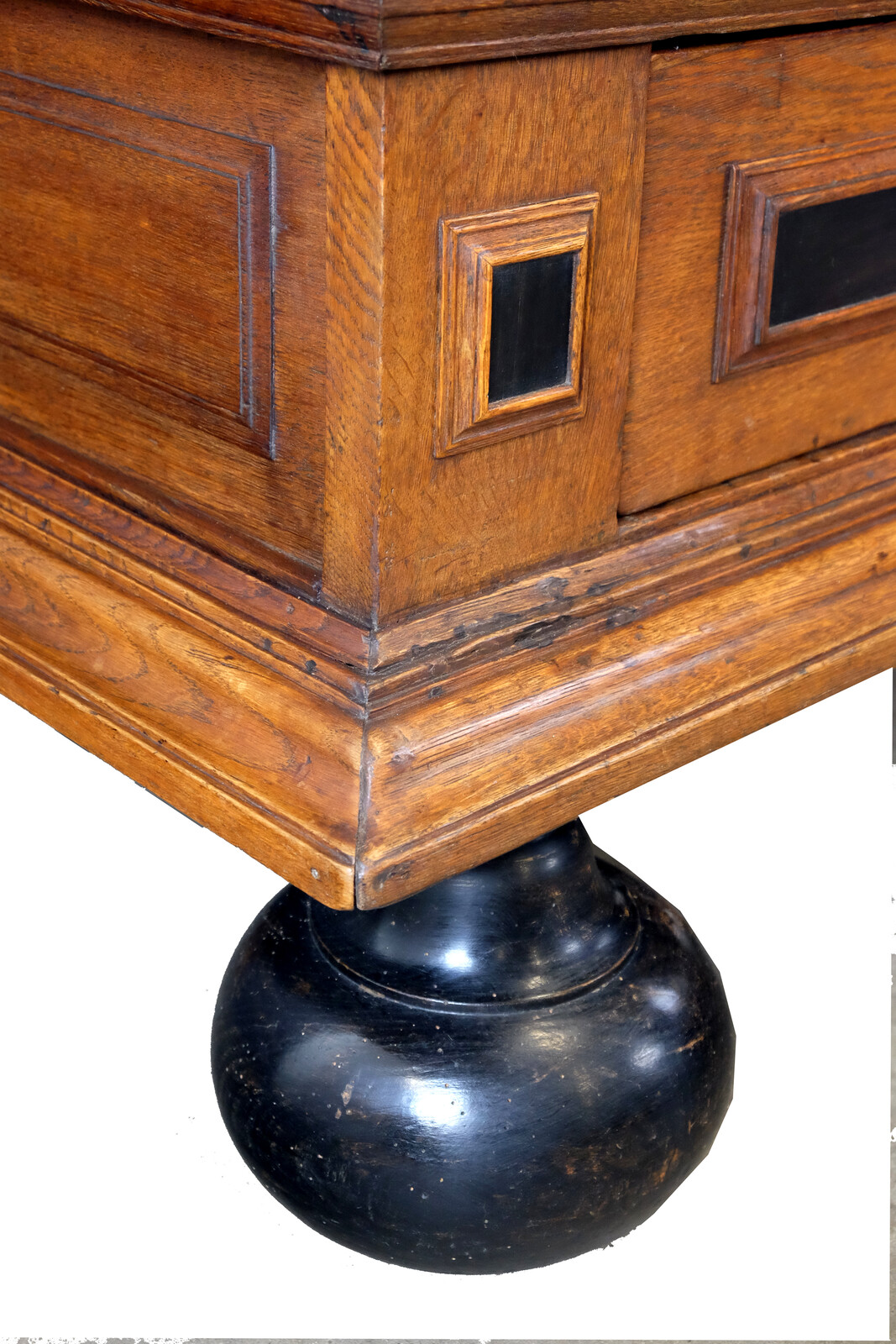 Fine Dutch 18th century Kussenkast, Cushion Cabinet