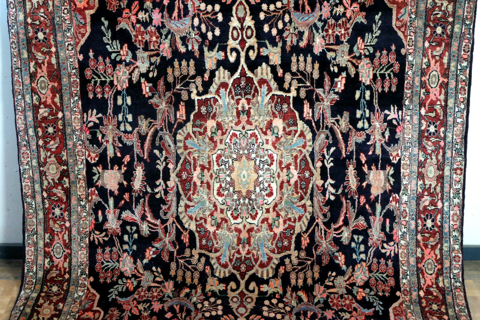 Fine early 20th century Farahan Sarough