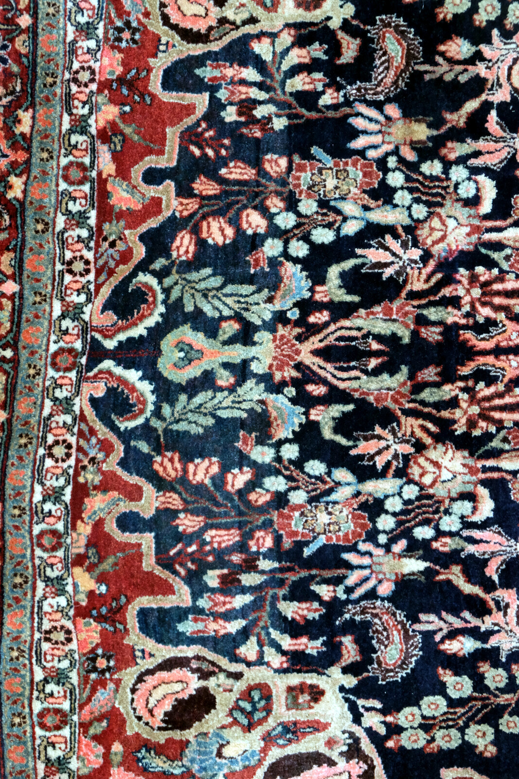 Fine early 20th century Farahan Sarough